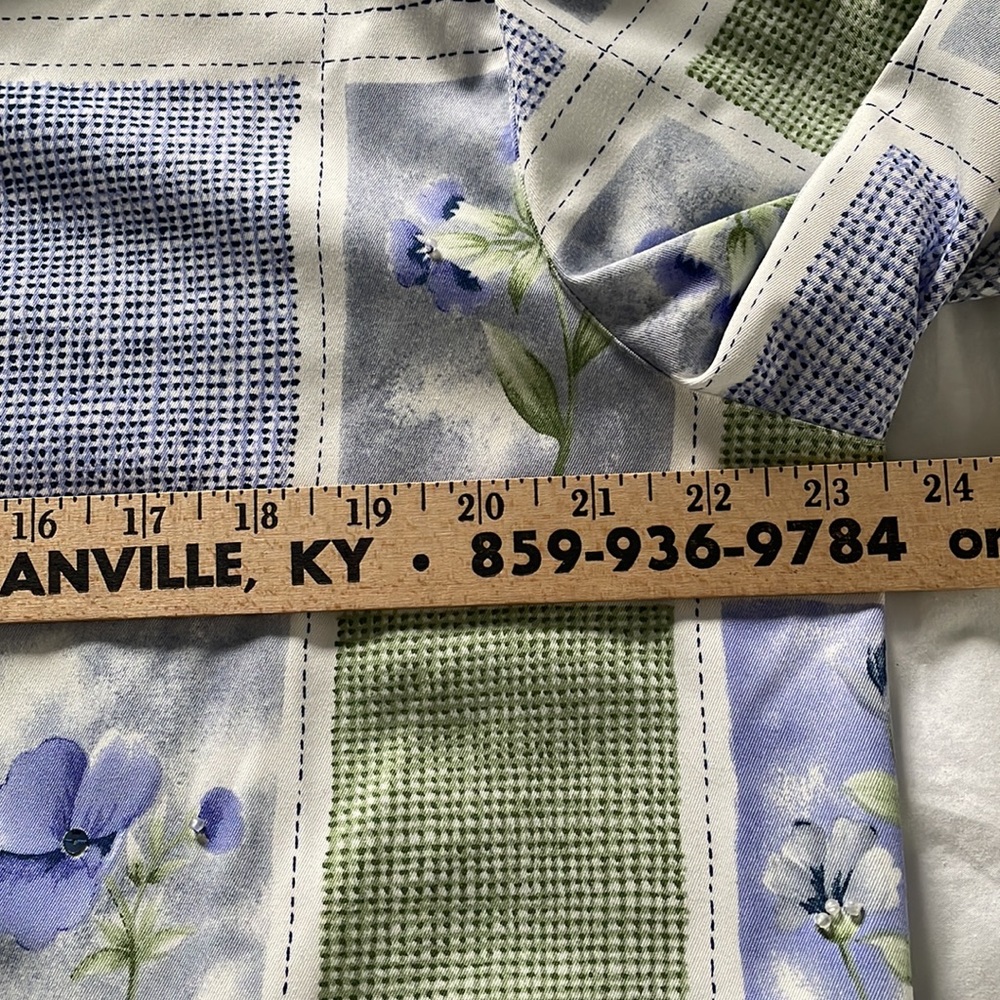 Woman’s Spring Jacket - image 6